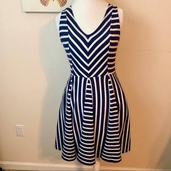 Sold Anthropologie | Saturday Sunday Dress Medium - Picture 2 of 8